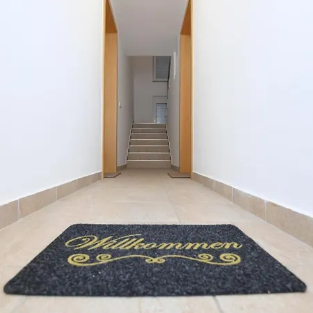 Sunce Apartmán Vir